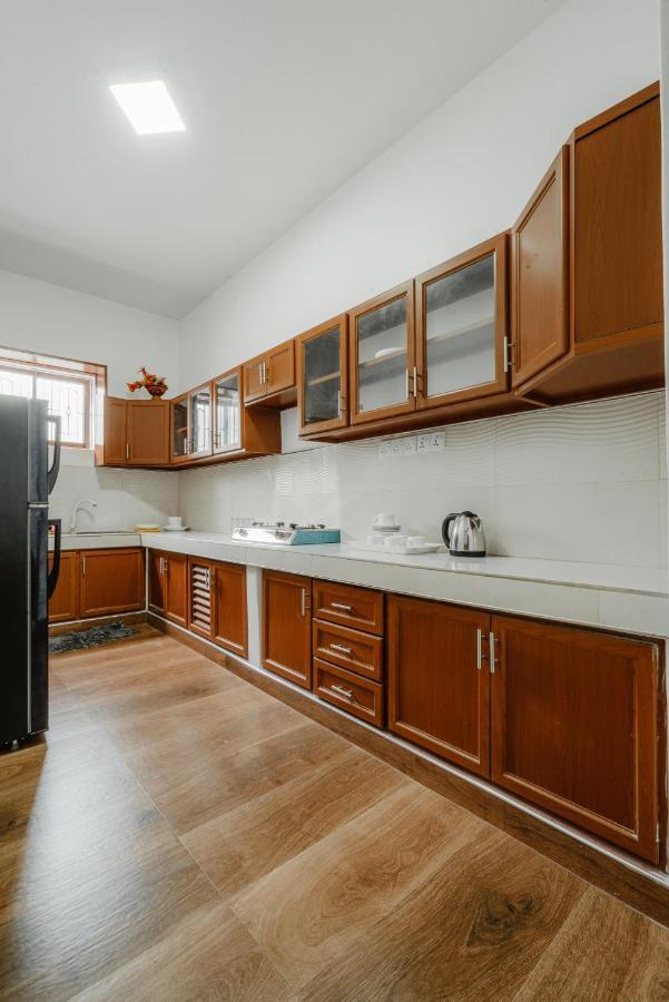Sri Construction Circuit Bungalow 바티칼로아 외부 사진